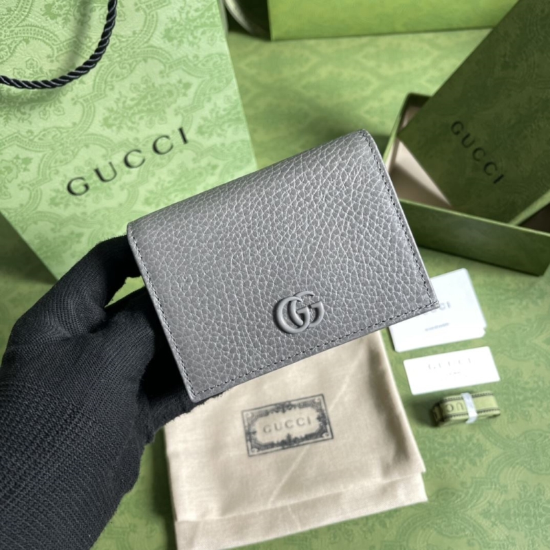 G*u*i wallets & purse